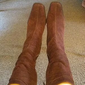 Gorgeous swade boots. (7)